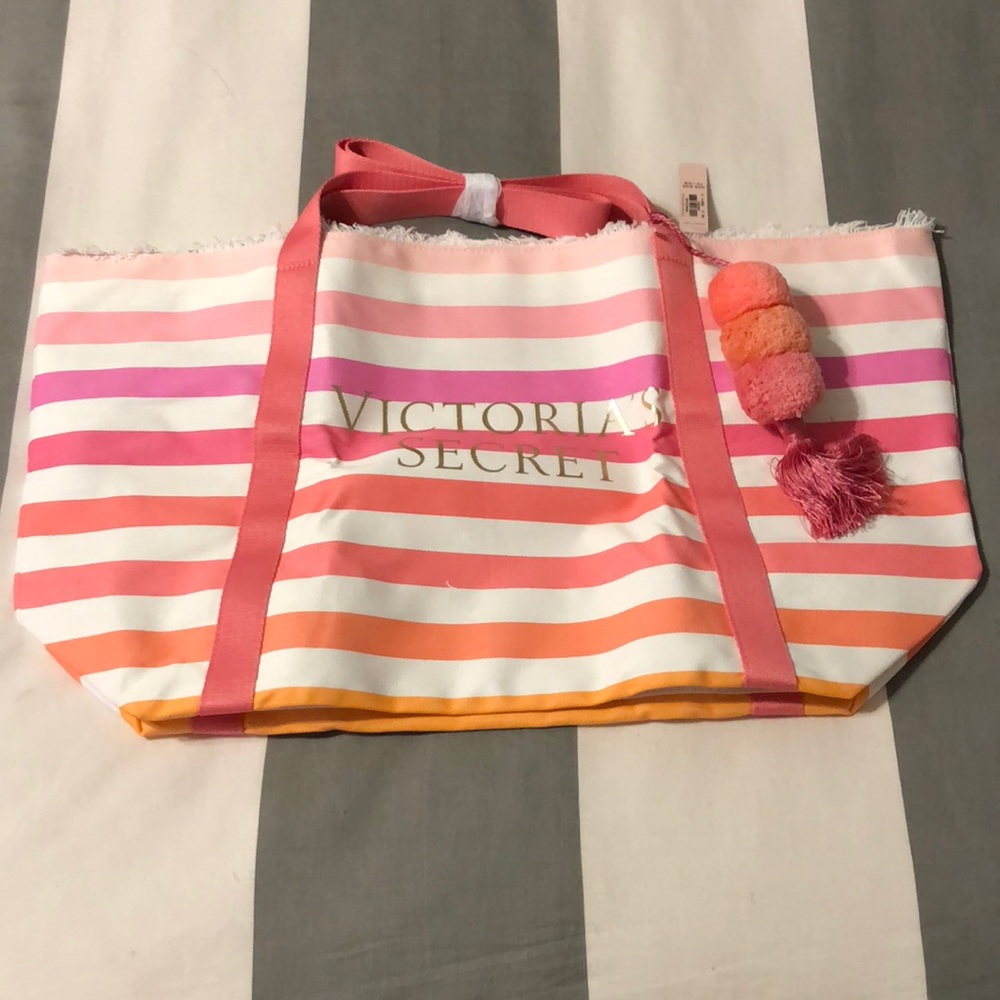 Victoria’s Secret oversize beach bag. NWT